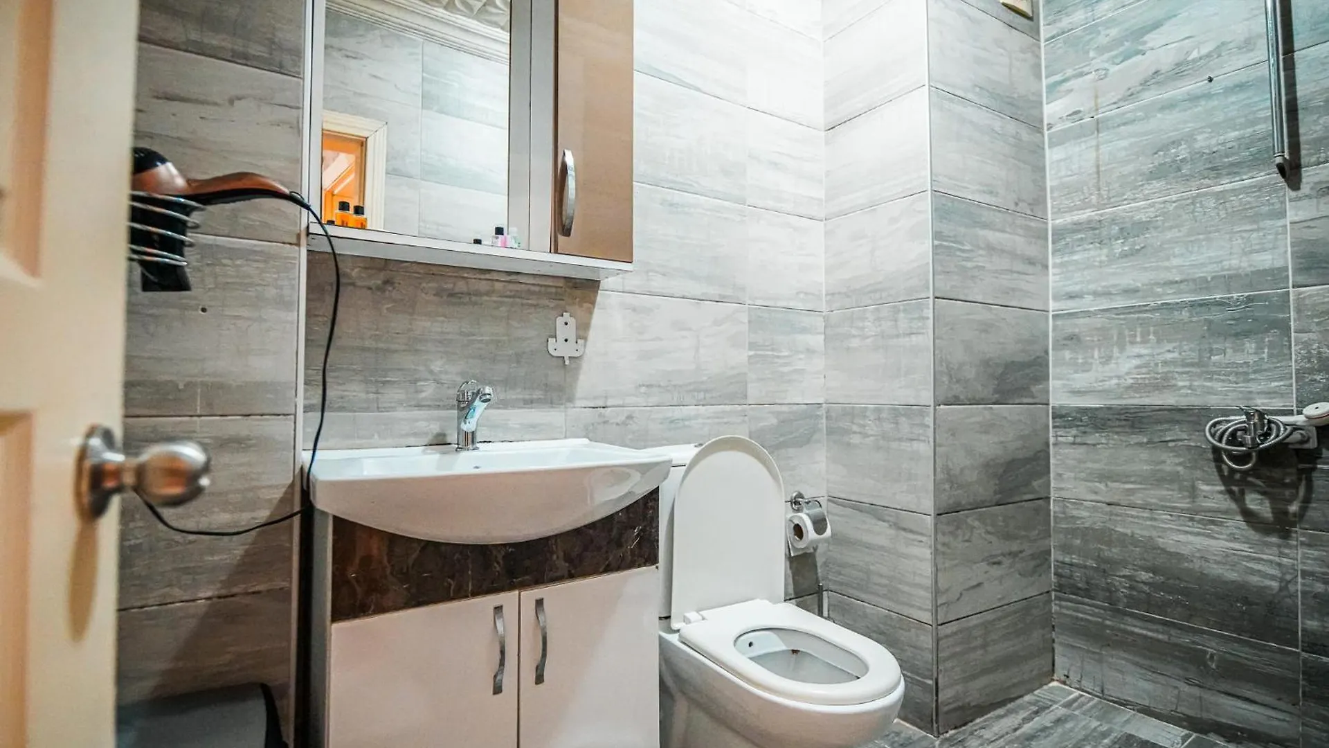 Sahra Otel Istanbul 3*,